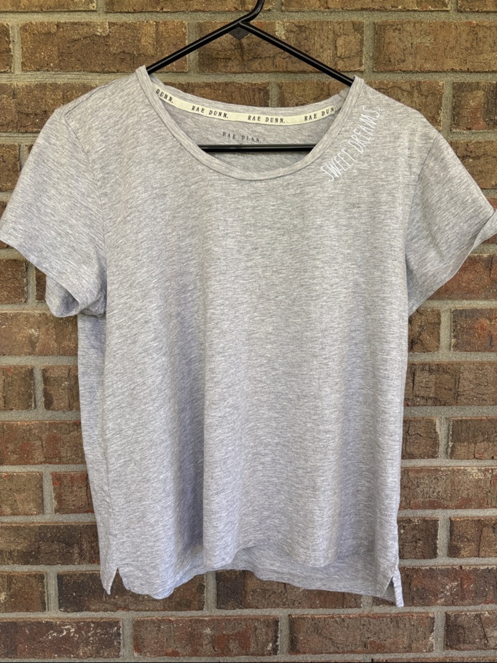 Rae Dunn Light Heather Gray Short Sleeve Scoop Neck Tee “Sweet Dreams”